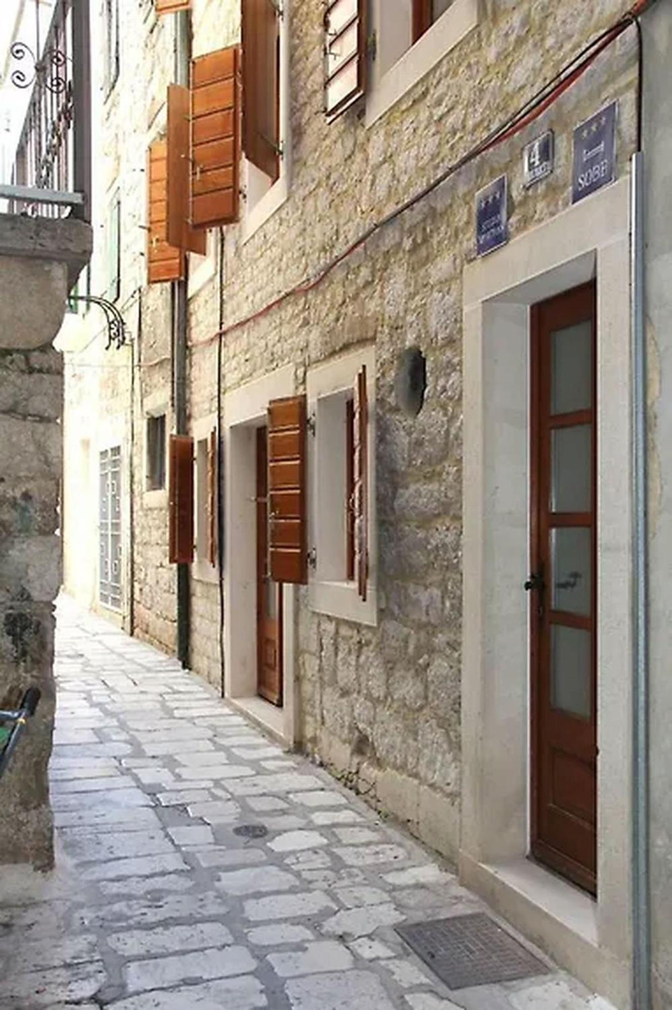 Sunny Rooms And Suites Σίμπενικ Εξωτερικό φωτογραφία