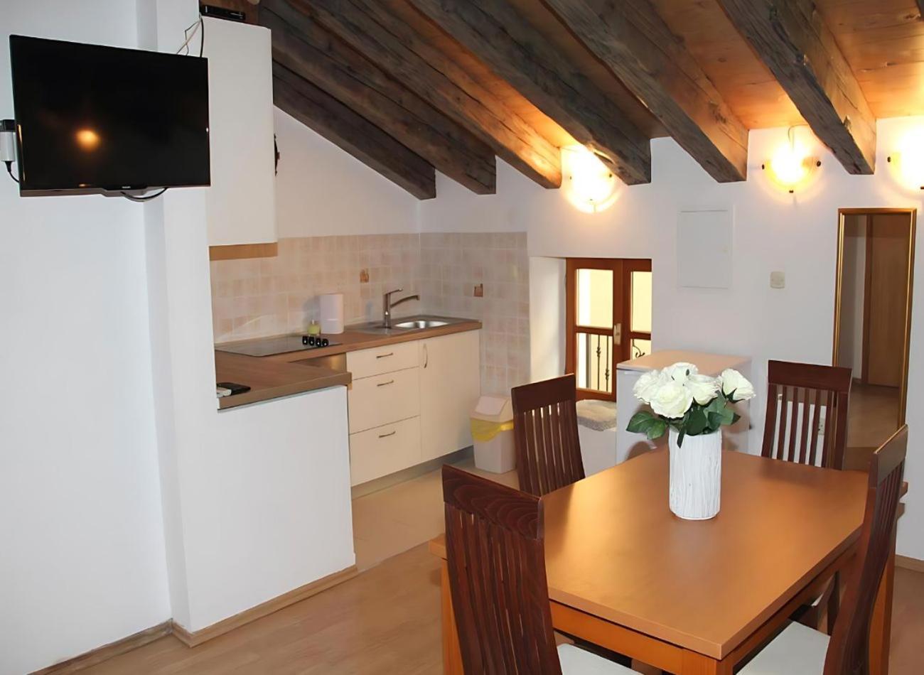 Sunny Rooms And Suites Σίμπενικ Εξωτερικό φωτογραφία