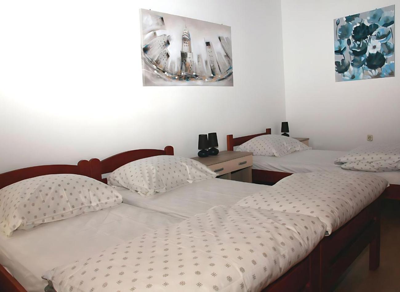 Sunny Rooms And Suites Σίμπενικ Εξωτερικό φωτογραφία