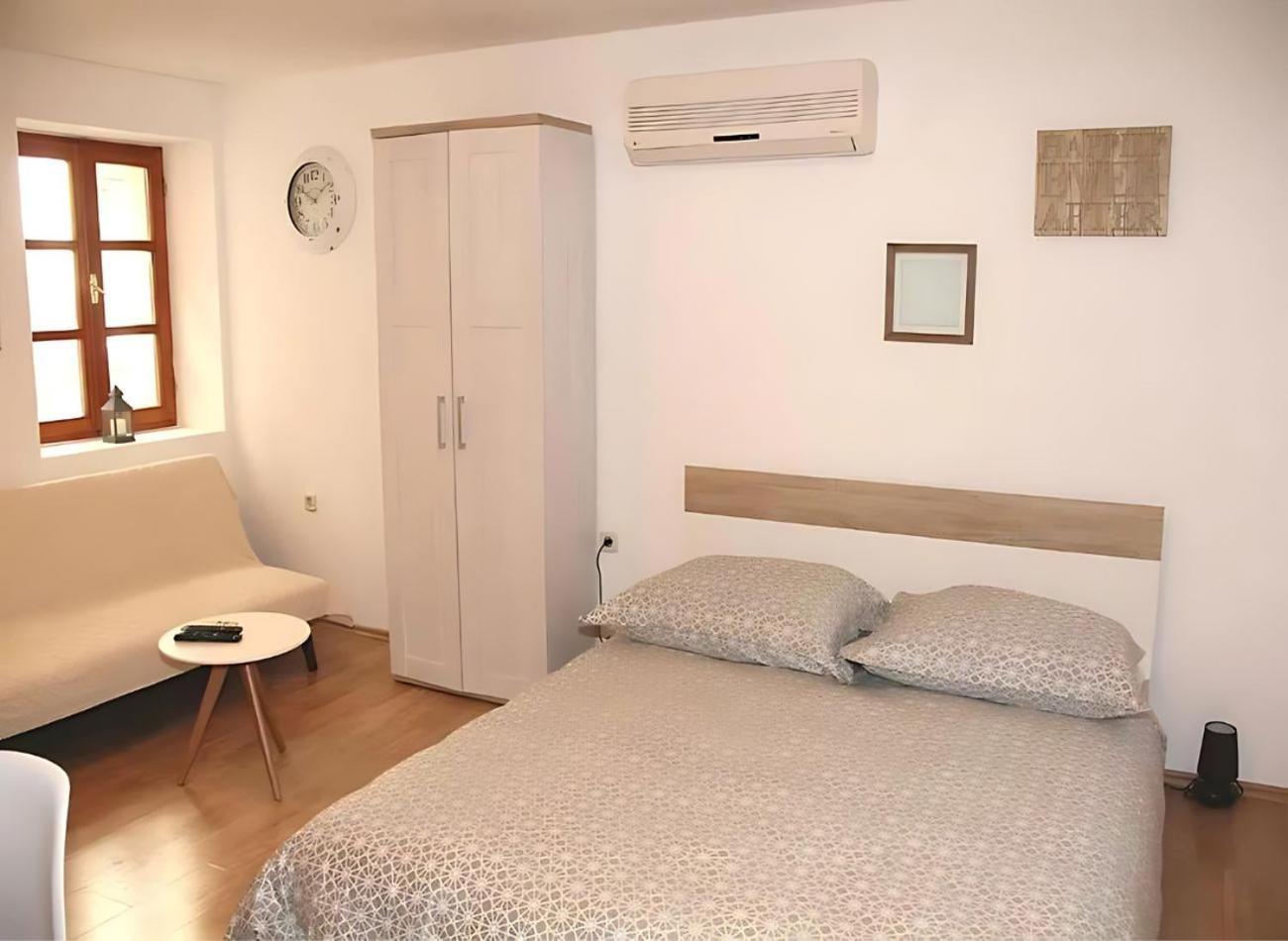 Sunny Rooms And Suites Σίμπενικ Εξωτερικό φωτογραφία
